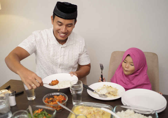 5 Rekomendasi Menu Sahur Wajib di Bulan Ramadan