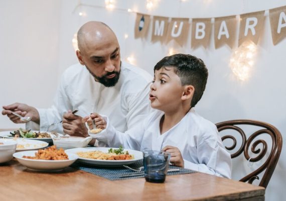 5 Tips Menjaga Makan Saat Lebaran