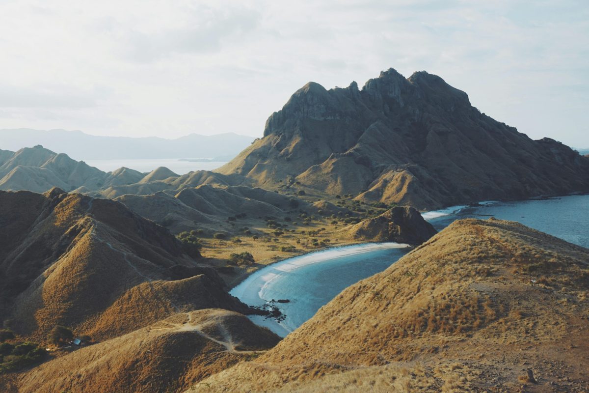 Wisata Alam Hits Indonesia: Dari Jogja Sampai Labuan Bajo