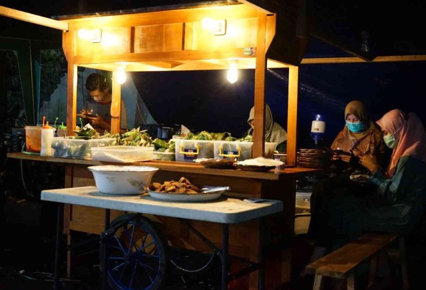 5 Tempat Makan Legendaris di Jogja yang Selalu Ramai
