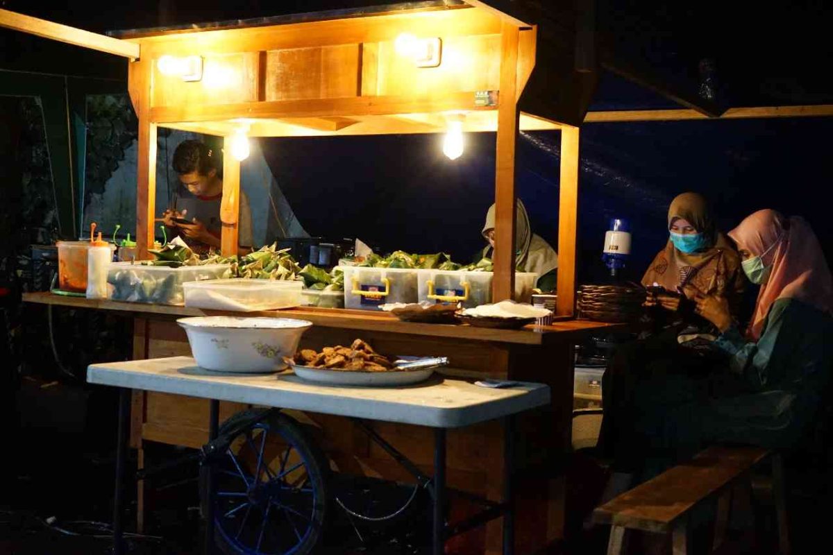 5 Tempat Makan Legendaris di Jogja yang Selalu Ramai
